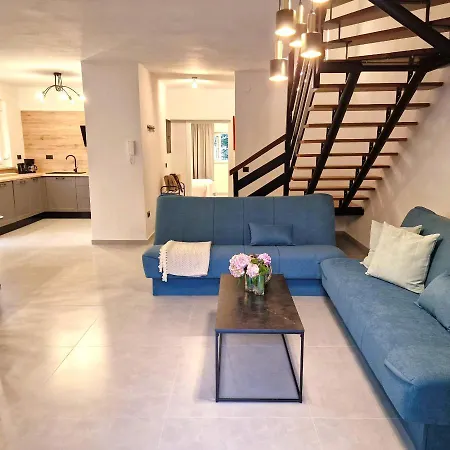 Brajkovic-near The Sea And Center ロヴィニ