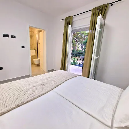 別荘 Brajkovic-near The Sea And Center